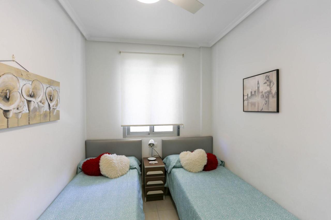 Elsa'S Rotonda Apartment Cabo Roig Buitenkant foto