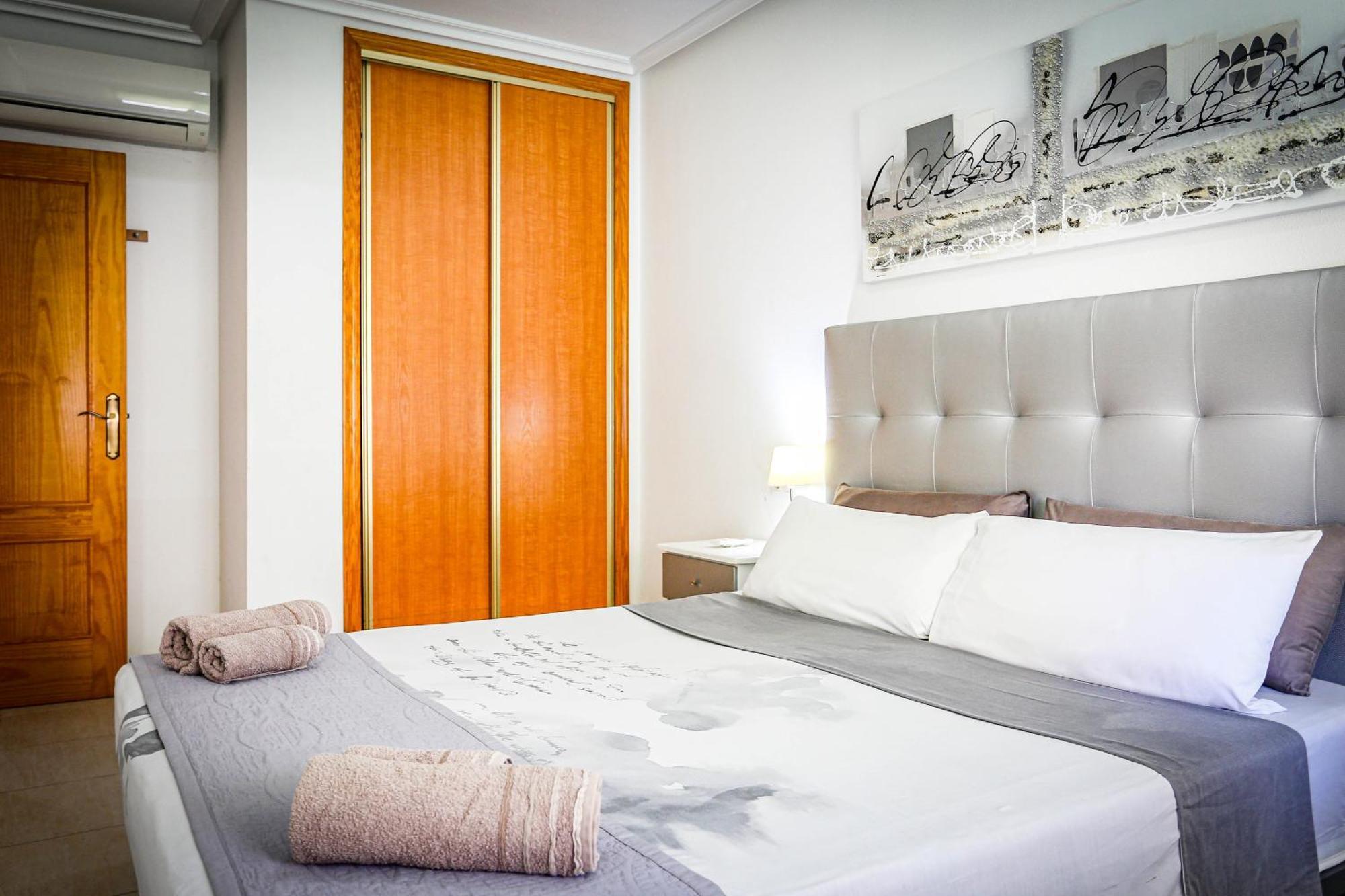 Elsa'S Rotonda Apartment Cabo Roig Buitenkant foto